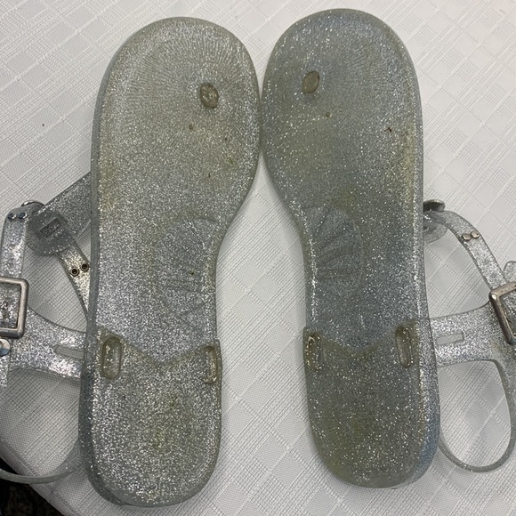 MICHAEL KORS Jelly PVC Thong Sandal MK Logo Plate Matte Silver - Picture 7 of 8